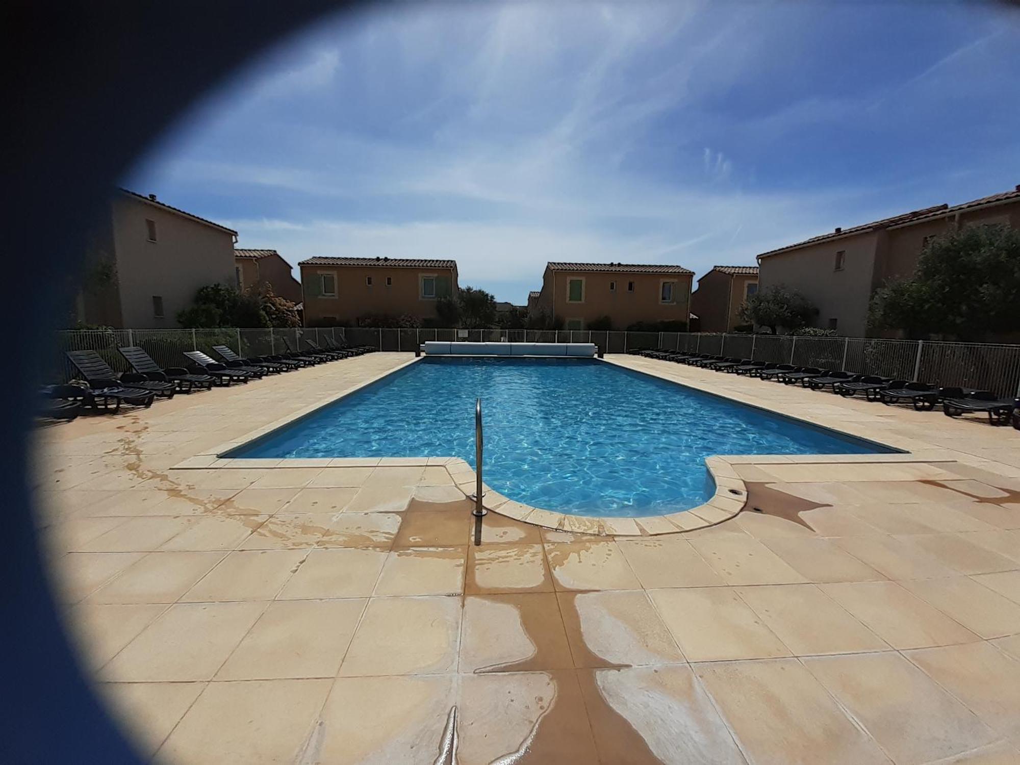 Appartement situé dans les Alpilles Mouries Exterior foto
